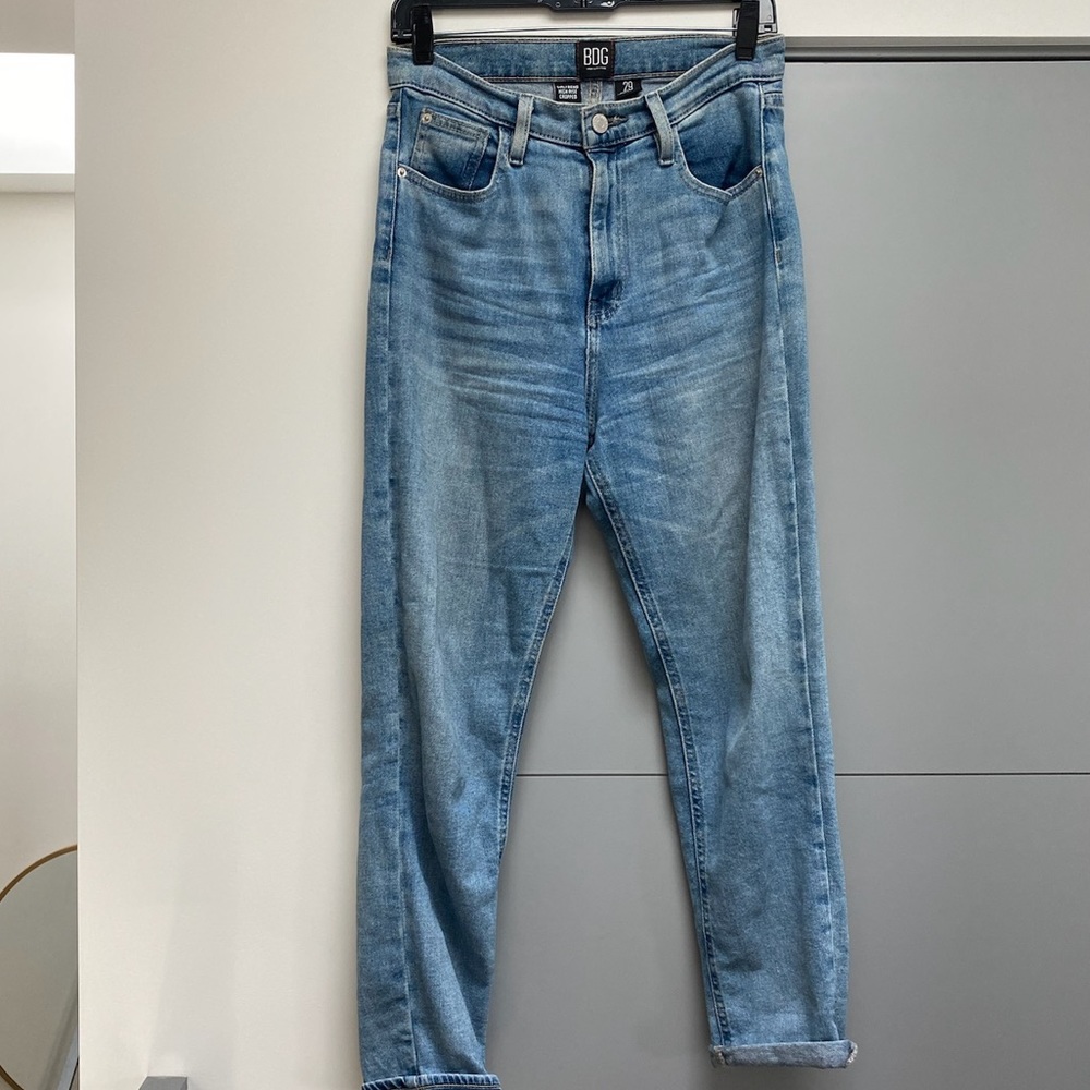 BDG Girlfriend High-Rise Cropped Jeans